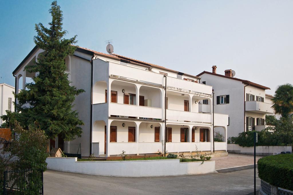 Apartments Ava Porec Exterior photo